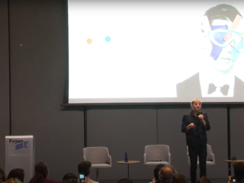 Neil Harbisson, primeiro ciborgue oficialmente reconhecido no mundo | Casa Firjan